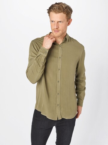 Cotton On - Ajuste regular Camisa en verde: frente