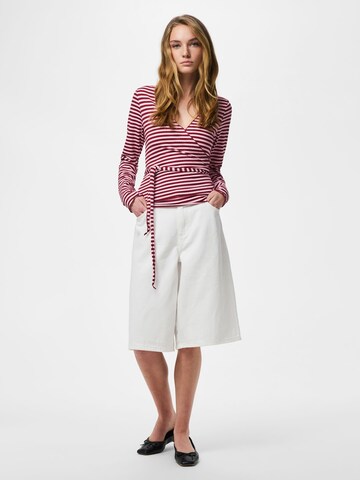 T-shirt 'PCLAYA' PIECES en rouge