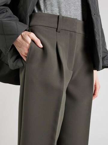 Wide leg Pantaloni con pieghe di JDY in verde