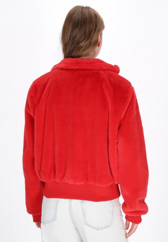 MYMO Tussenjas in Rood