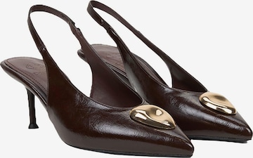 Desa - Zapatos con plataforma 'Pumps' en marrón: frente