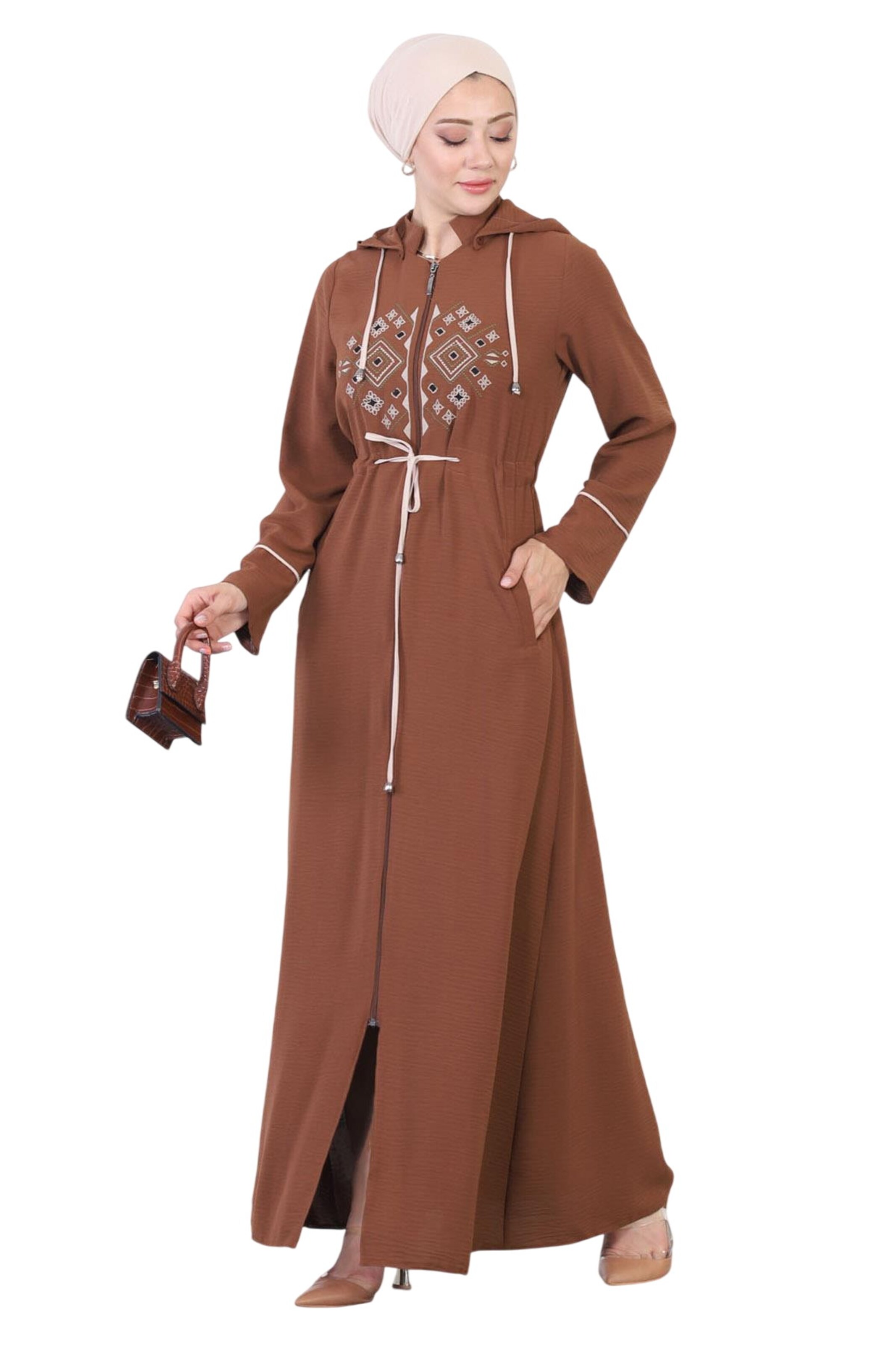 MODAMIHRAM Blusenkleid in Braun: Vorderseite