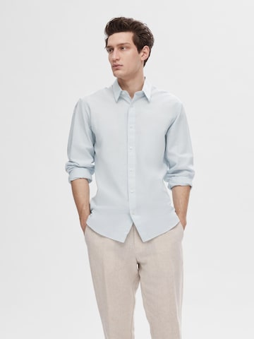 SELECTED HOMME Slim Fit Forretningsskjorte i blå: forside