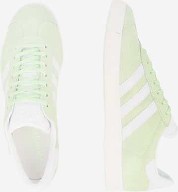 ADIDAS ORIGINALS Trampki niskie 'Gazelle' w kolorze zielony