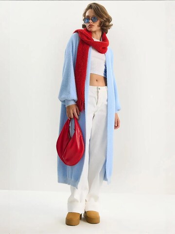 Cappotto in maglia di Bianco Lucci in blu