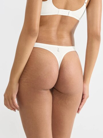 SLOGGI String in White