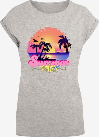 Merchcode T-Shirt 'Summer Vibes Sunset' in Grau: predná strana