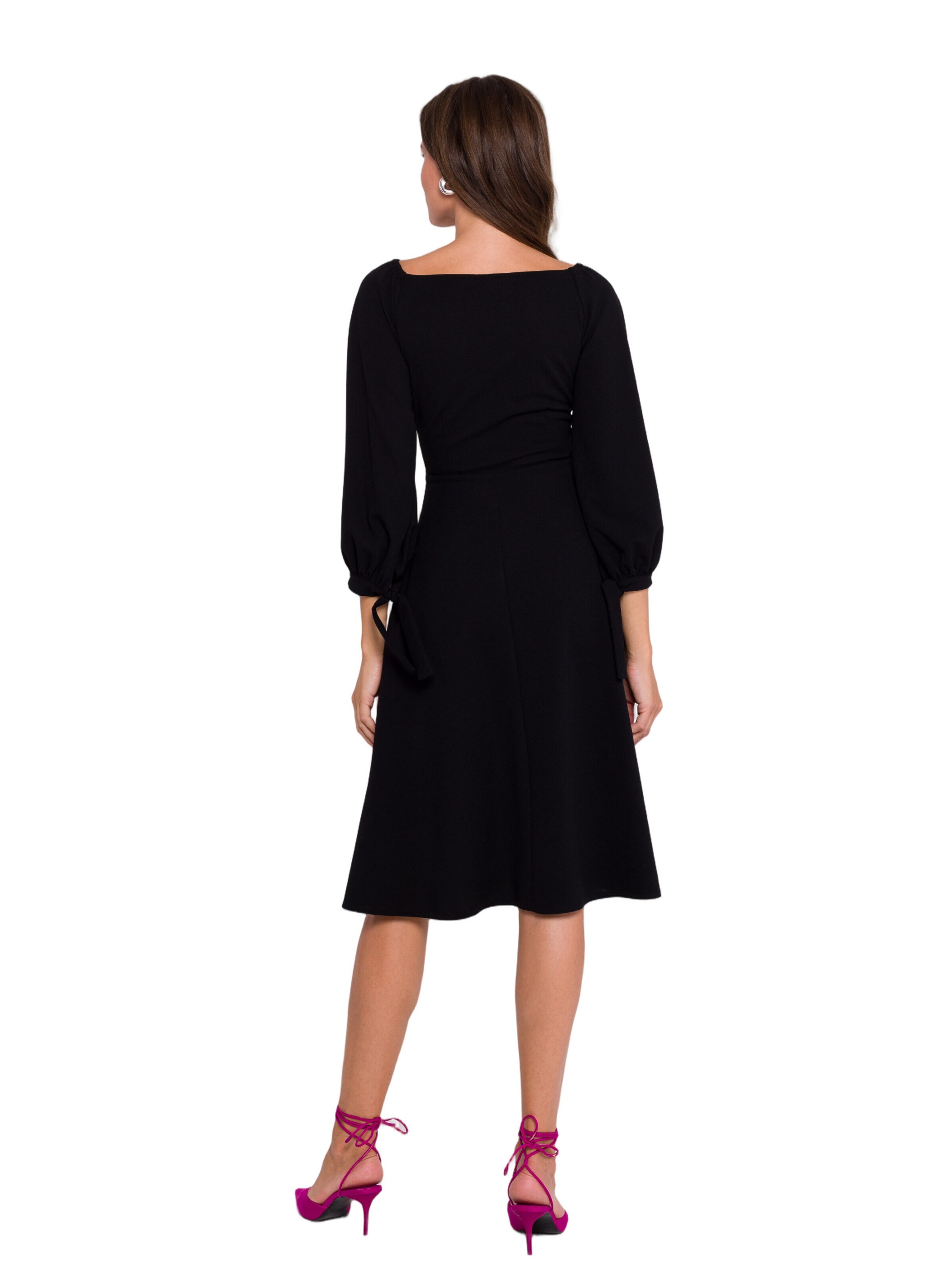 Rochie de la Stylove pe negru