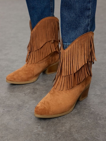 Trendyol Cowboy boot in Brown