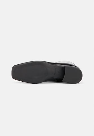 VAGABOND SHOEMAKERS Čižmy 'MONA' - Čierna
