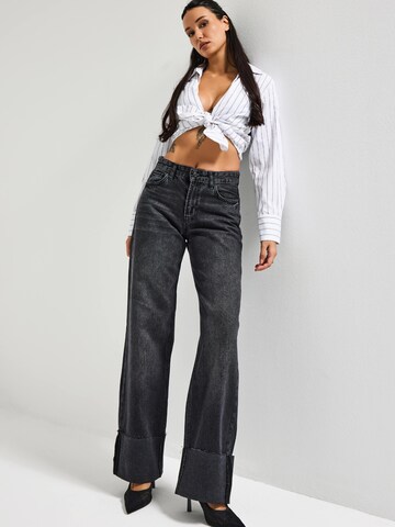 IT'S BASIC Regular Jeans 'Straight Mid Rise Jeans' in Zwart