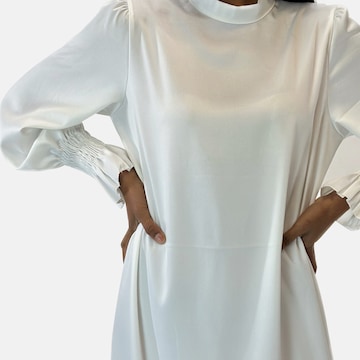 Elara Kleid 'Abaya' in Weiß