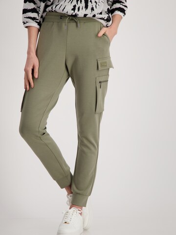 Tapered Pantaloni cargo di monari in verde: frontale