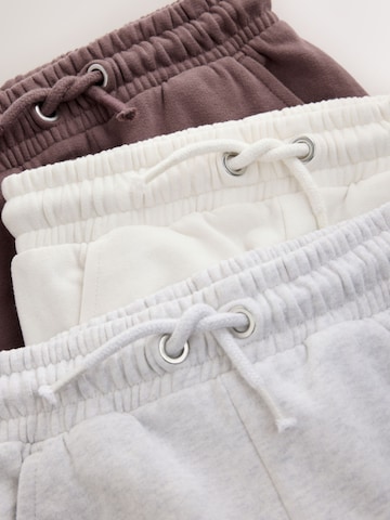 Tapered Pantaloni di Next in marrone