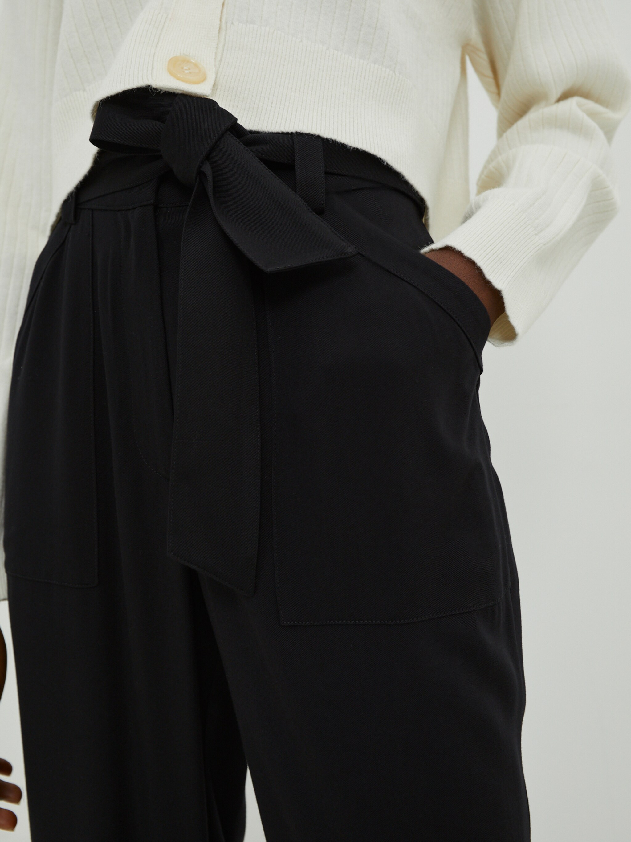 EDITED Producten Broek 'Ivy' Zwart