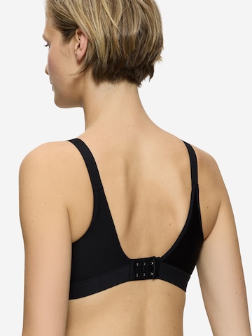 Triumph Triaction Minimiser Bra 'Wellness' in Black