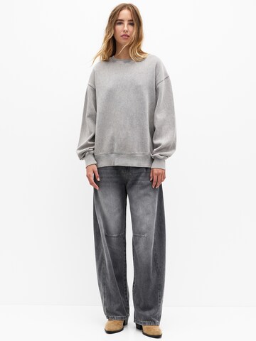 Pull&Bear Sweatshirt in Grau