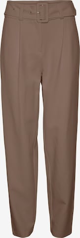 Loosefit Pantalon à pince 'Ulia' VERO MODA en marron : devant