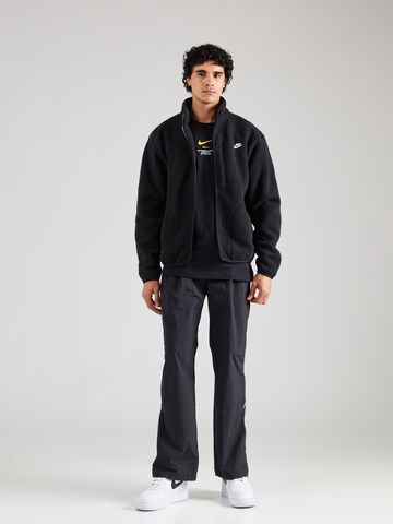 Nike Sportswear - Camisa em preto