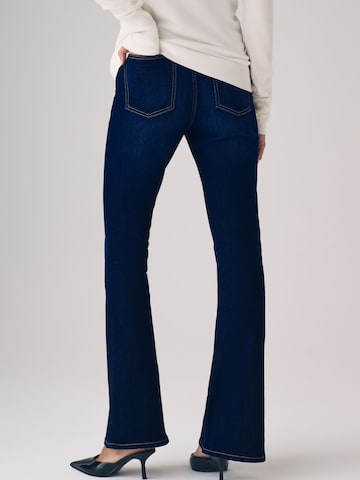 The Set Flared Jeans in Blau