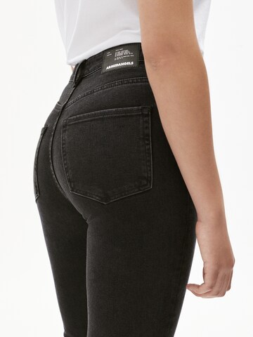 ARMEDANGELS Slimfit Jeans 'LEJAA' in Zwart