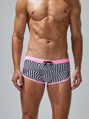 SEOBEAN Swim Trunks in Black: front