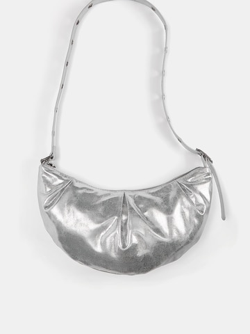 Pull&Bear Schultertasche in Silber