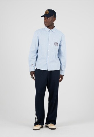 Loosefit Pantaloni 'Club' di Prohibited in blu