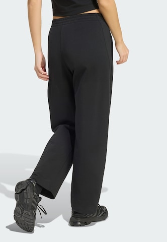 ADIDAS SPORTSWEAR - Loosefit Calças de desporto em preto
