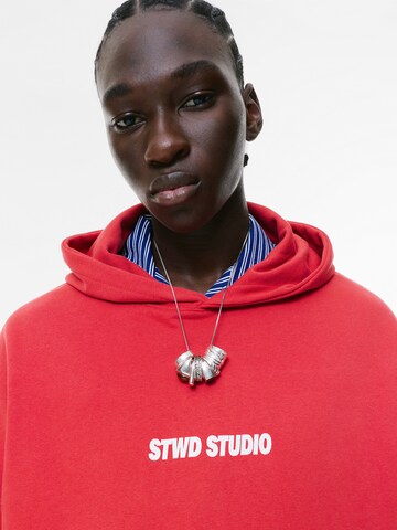 Sweat-shirt 'STWD STUDIO' Pull&Bear en rouge