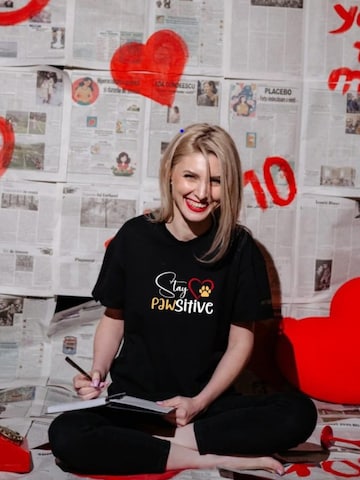 Georgiana Datcu Υπερμέγεθες μπλουζάκι 'STAY PAWSITIVE' σε μαύρο