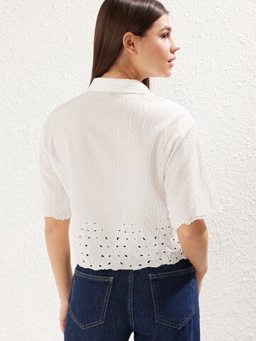 Chemisier Trendyol en blanc