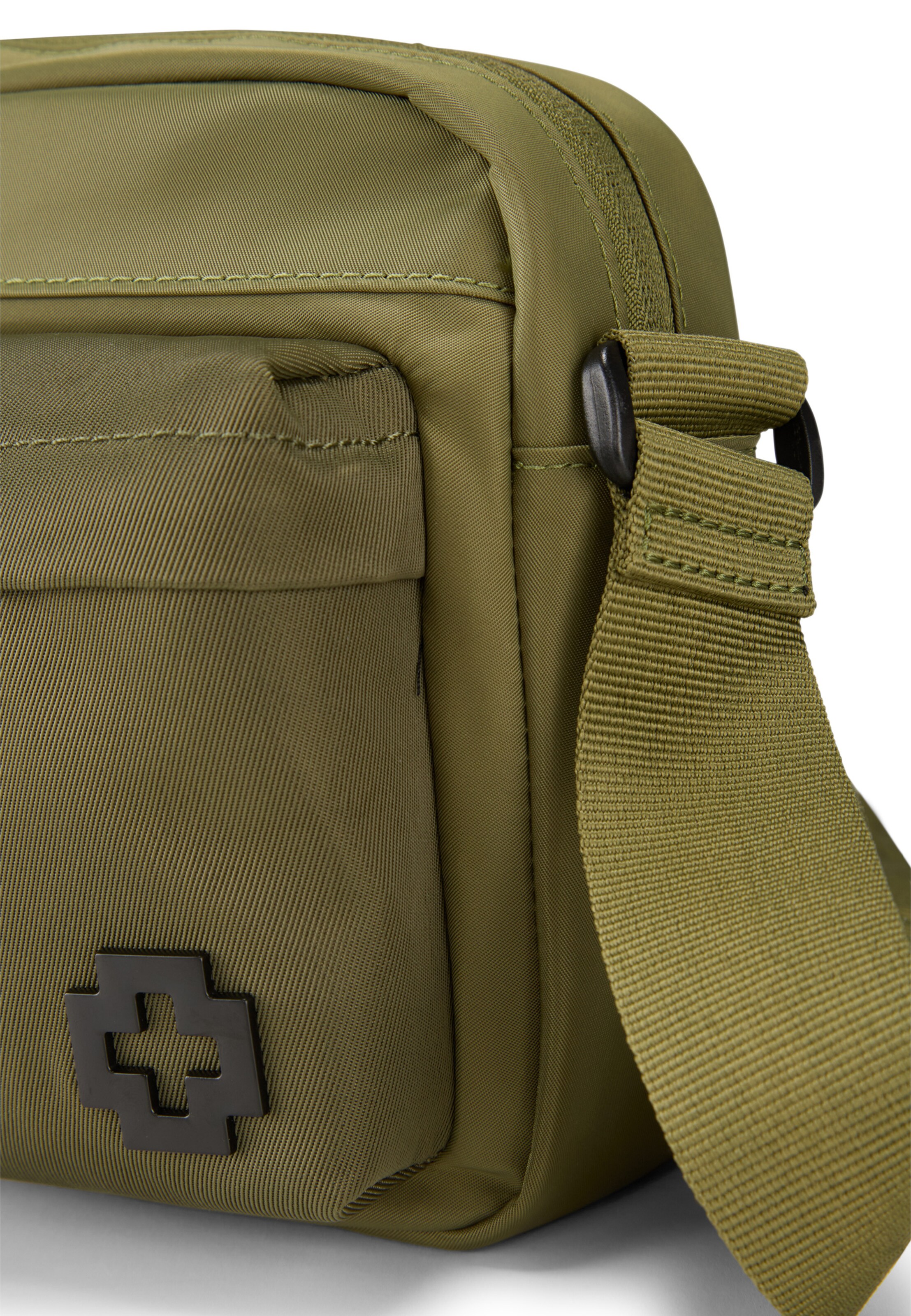 STRELLSON Umhängetasche 'Wood Street Odd' in Grün