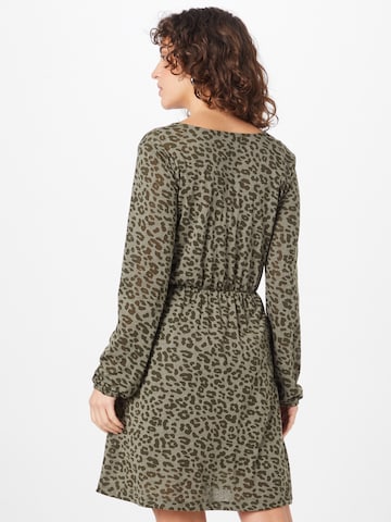 Robe 'Sina' ABOUT YOU en vert