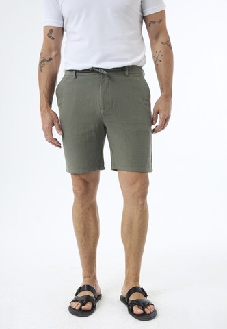 Jimmy Sanders Regular Chino trousers in Green: front