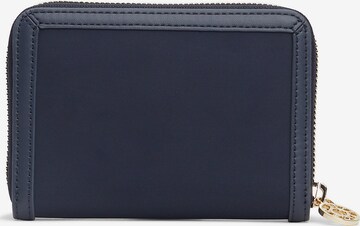 TOMMY HILFIGER Wallet 'Essential' in Blue