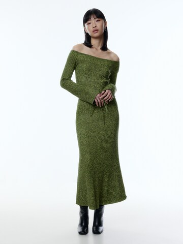 EDITED Knitted dress 'Stefanie' in Green: front