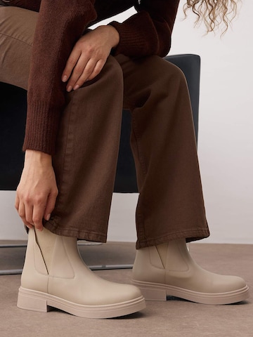 Trendyol Chelsea boots in Beige