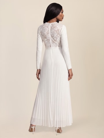 APART Kleid in Beige