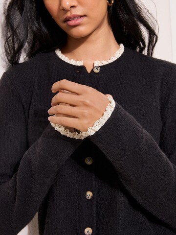 Friends Like These Kardigán - Čierna