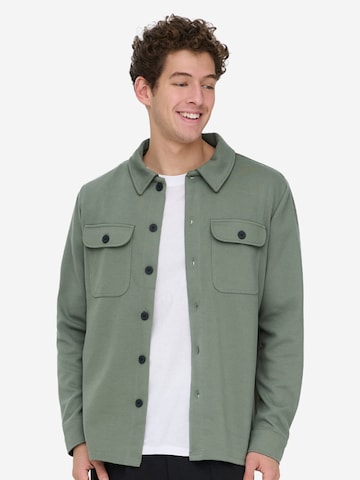 Only & Sons - Ajuste regular Camisa 'Newkodyl' en verde