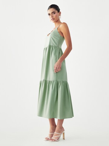 St MRLO Φόρεμα 'Phi Phi' σε πράσινο