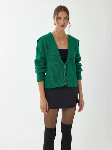 Cardigan 'Strickjacken' Hiccup en vert : devant