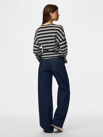 PIECES Shirt in Braun