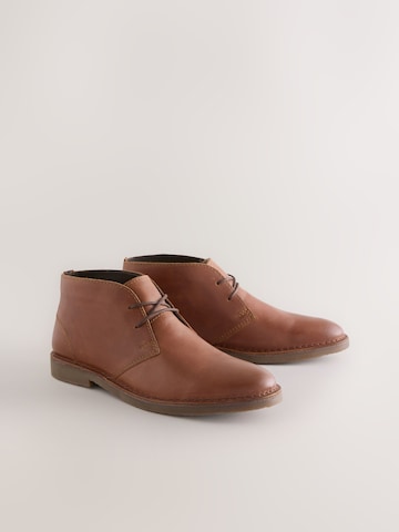 Next - Botines chukka en marrón