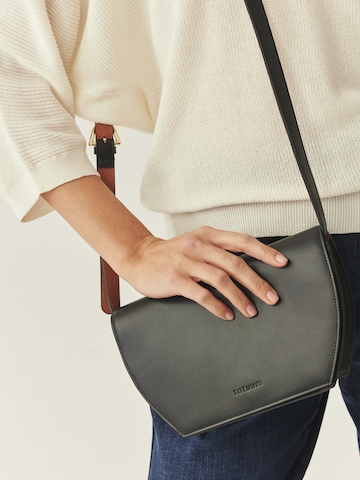 TATUUM - Mala de ombro 'Kael' em preto