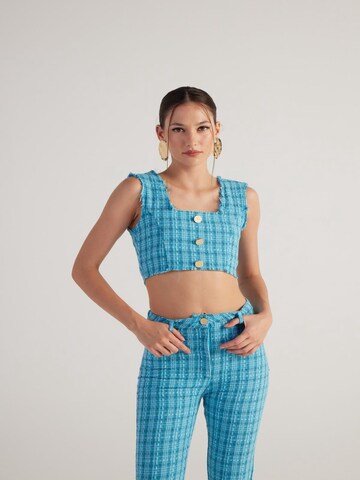 HOLLY LOLLY Top in Blau: Vorderseite