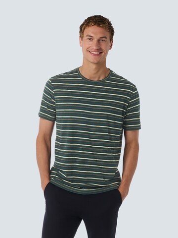 No Excess T-Shirt in Grün: Vorderseite