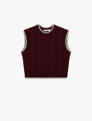 Koton Sweater in Red: front