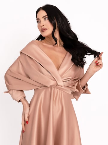Robe de soirée acob a porter en beige
